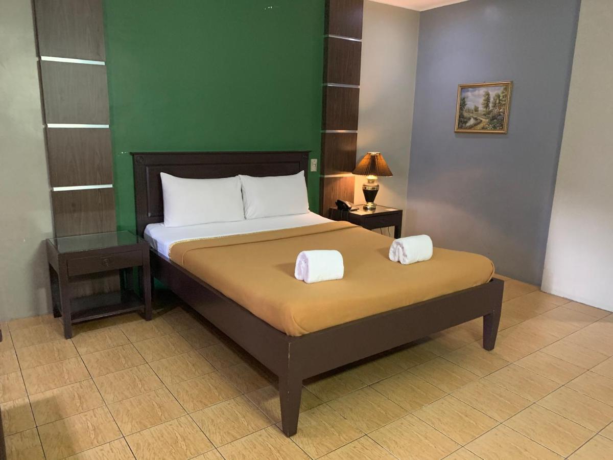 La Maja Rica Hotel Tarlac City Εξωτερικό φωτογραφία